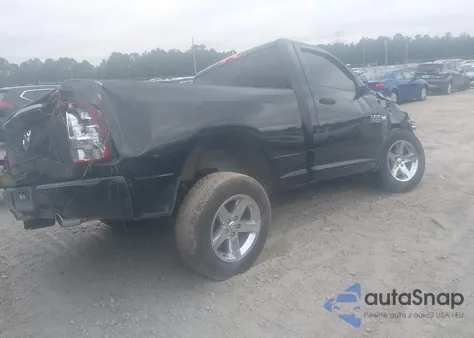 2015 Ram 1500 Express z USA, uszkodzony, nr VIN 3C6JR6AT2FG596049